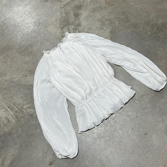 White pleated with ruffles T C EV brand top / Size S / A-53 - Picture 7 of 9